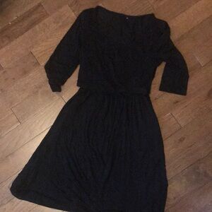 Black nursing dress M